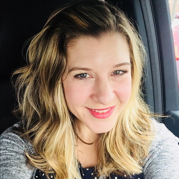 Meet your Posher, Jeannine - Picture 1 of 1